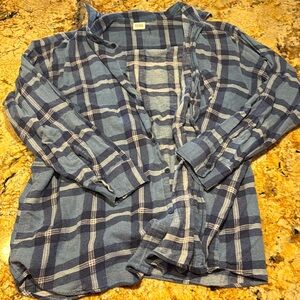 Boutique button down size large